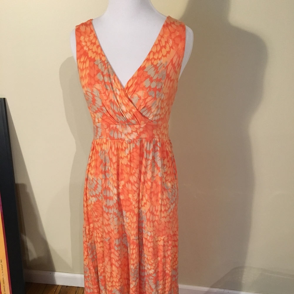 Dress - Picture 1 of 3